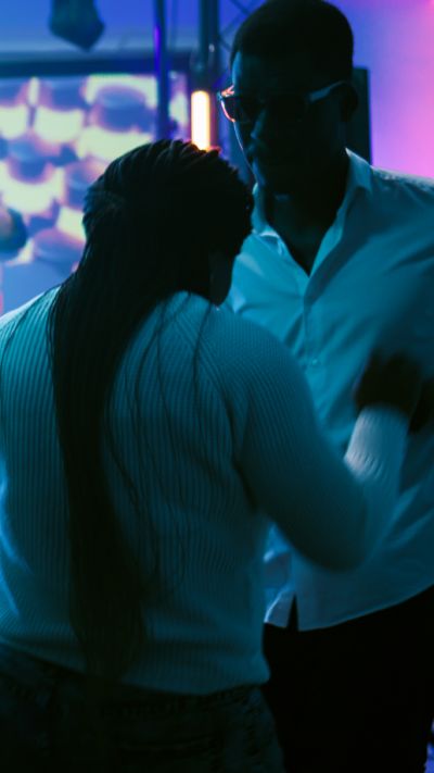 people-celebrating-and-dancing-in-an-urban-nightcl-2026-03-19-02-07-27-utc